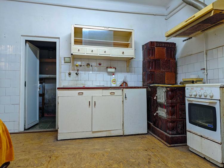 Casă cu 3 camere în Central