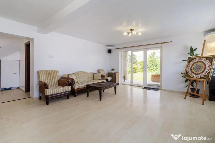 Casă cu 5 camere cu Teren 2253 Mp în Tâncăbești
