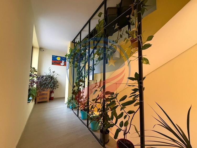 Casă individuală cu 6 camere cu Canalizare în Ultracentral
