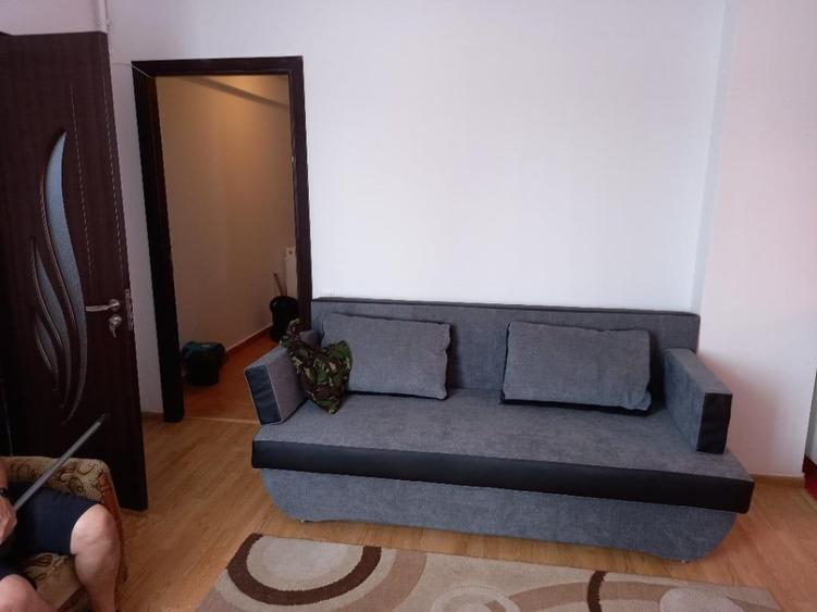 Apartament cu 2 camere decomandat în Berceni