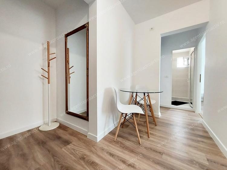 Apartament cu 2 camere decomandat în Piața Centrală
