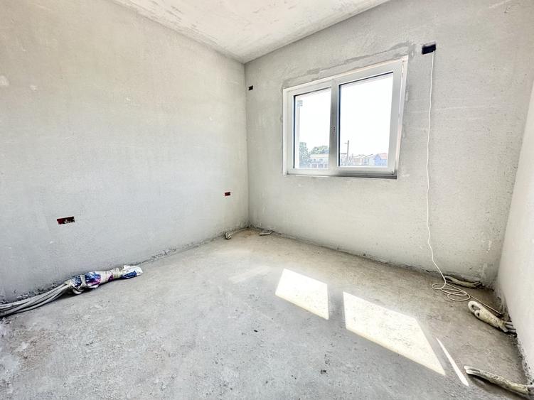 Duplex cu 5 camere cu Canalizare în Moșnița Veche
