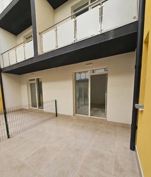 Apartament cu 3 camere decomandat în Sud