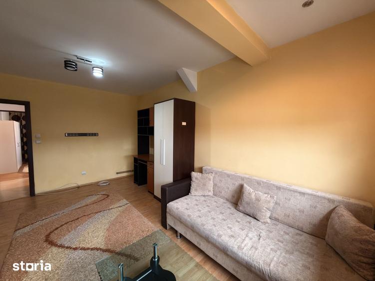 Apartament cu 2 camere decomandat în Girocului