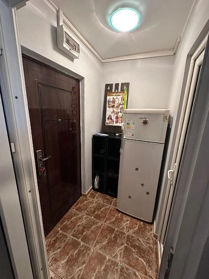 Garsonieră semidecomandată în Micro 38