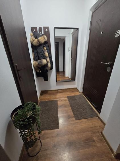 Apartament cu 3 camere decomandat în Exterior Vest