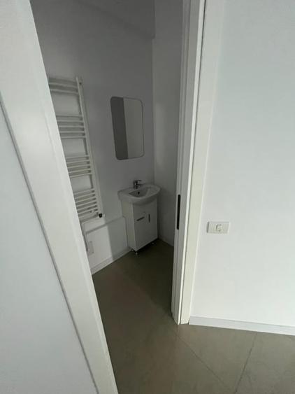 Birou, de 22 mp, în Delfinariu