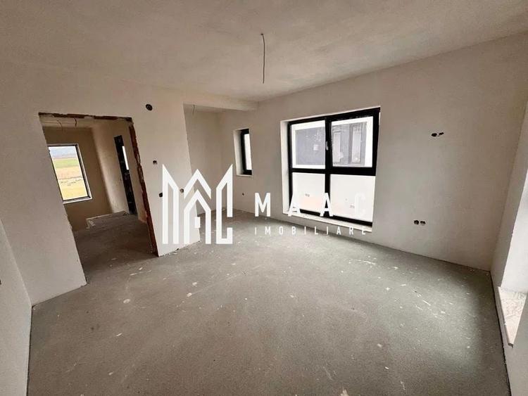 Casă individuală cu 4 camere cu Canalizare în Șura Mică