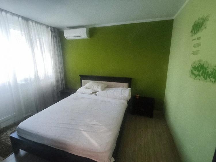 Proprietar. Inchiriez apartament 2 camere decomandat | Podu Ro? - Pia?a Nicolina - 6