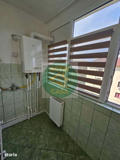 DE VANZARE APARTAMENT 2CAMERE DECOMANDAT - 3