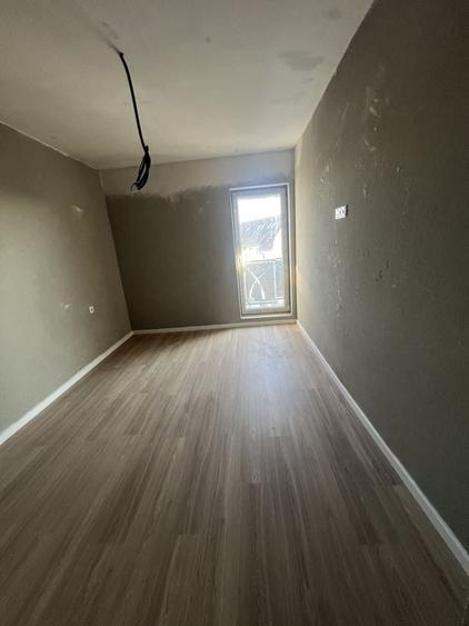 Apartament cu 4 camere în Lotrioara