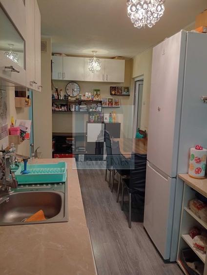 De vânzare apartament 2 camere, decomandat - zona Astra - 8