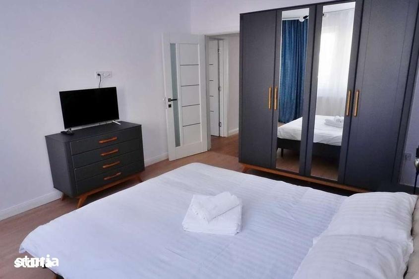 Apartament cu 3 camere decomandat în Exterior Vest