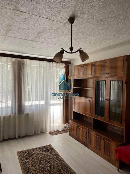 Apartament cu 2 camere nedecomandat în Aleea Carpați