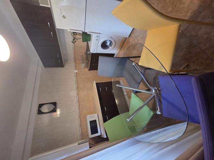 Garsonieră decomandată în Între Lacuri