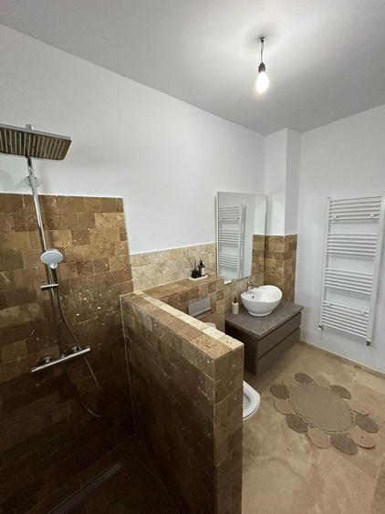 Casă cu 4 camere cu Teren 440 Mp în Breazu