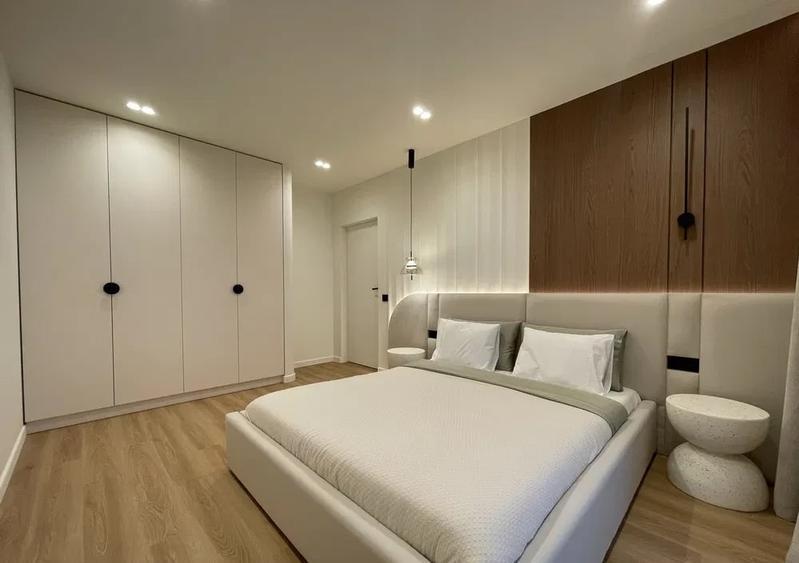 Apartament cu 2 camere semidecomandat, mobilat în Florești