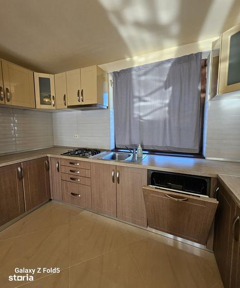 Casă cu 4 camere cu Teren 490 Mp în Central
