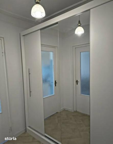 Apartament cu 2 camere semidecomandat în Podu Roș
