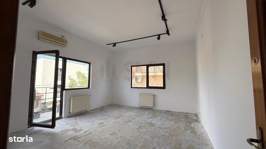 Casă cu 4 camere cu Teren 303 Mp în Domenii