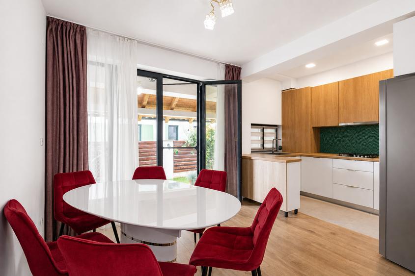 Duplex cu 3 camere cu Canalizare în Dumbrăvița