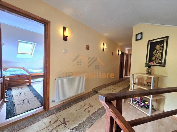 Casă cu 6 camere cu Teren 1761 Mp în Izlaz