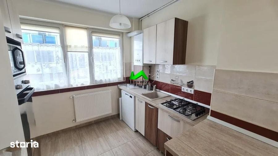 Apartament cu 3 camere decomandat în Central