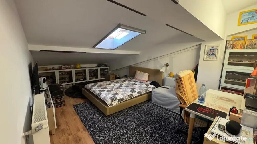 Apartament cu 5 camere decomandat în Dristor