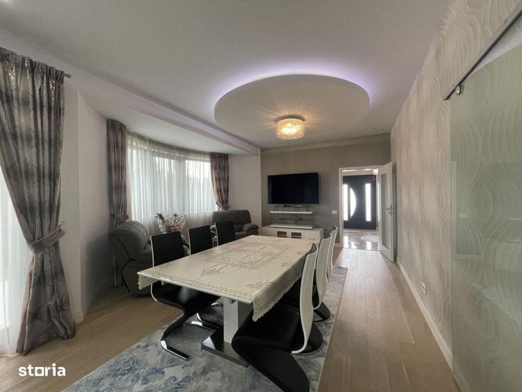Casă cu 4 camere în Central