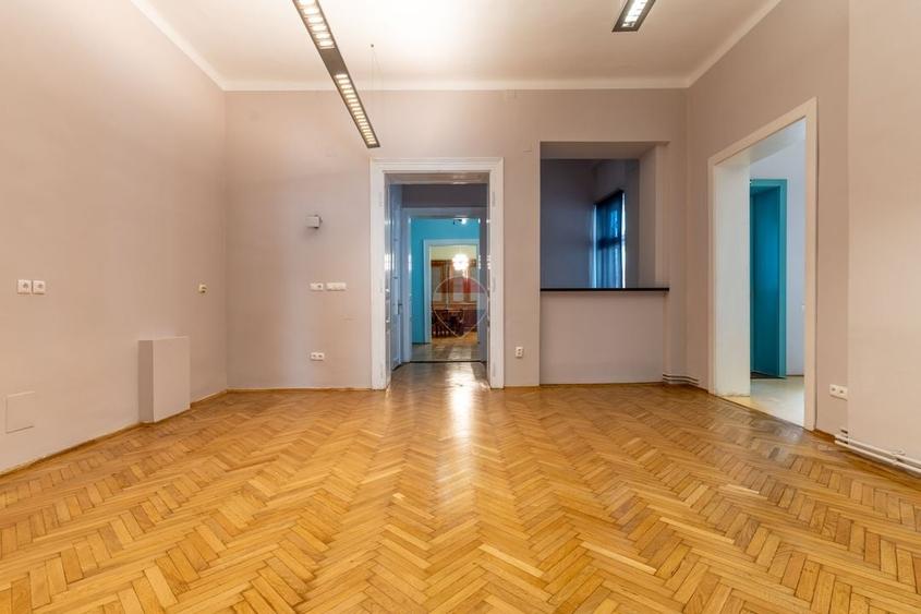 Birou, de 250 mp, în Ultracentral