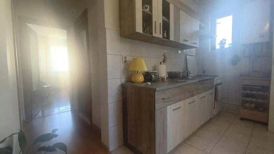 Apartament cu 2 camere decomandat în Progresul