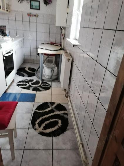 Casă cu 3 camere în Central
