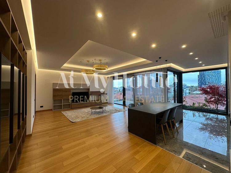 Apartament cu 4 camere decomandat, mobilat în Primăverii