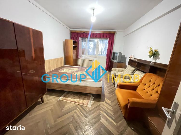 Apartament cu 3 camere semidecomandat în Ultracentral