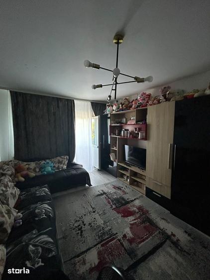 Apartament cu 3 camere în Ciurea