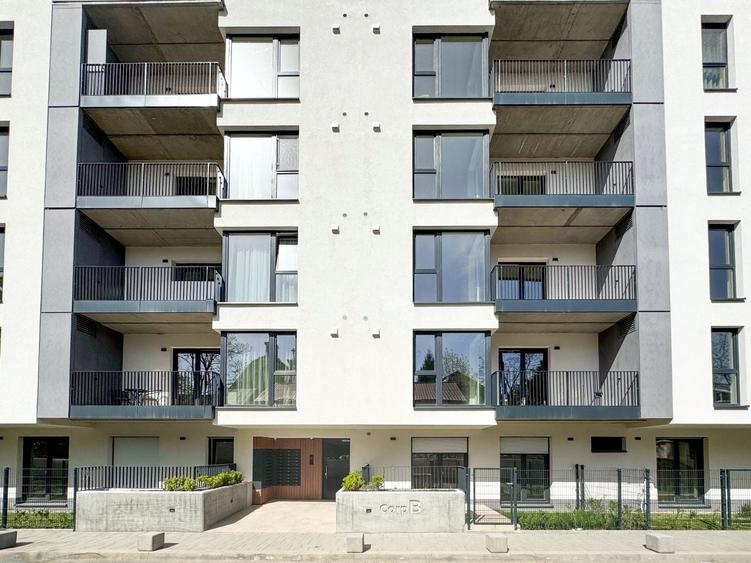 Apartament cu 3 camere decomandat în Doamna Ghica
