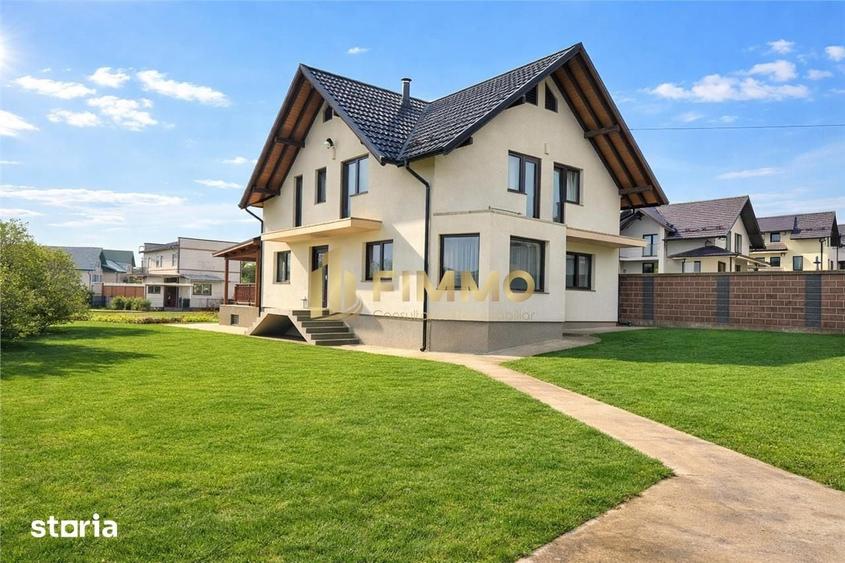 Casă cu 6 camere cu Teren 1000 Mp în Șcheia
