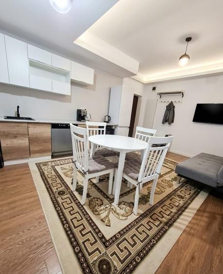 Apartament cu 2 camere decomandat în Pârneava