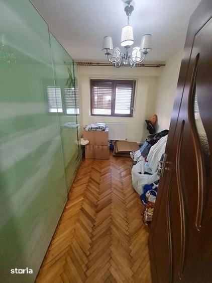 Apartament cu 4 camere decomandat în Țiglina 1