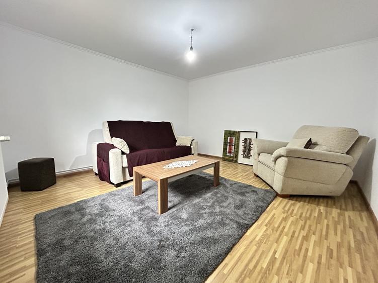 Casă individuală cu 6 camere cu Teren 1150 Mp în Zidurile