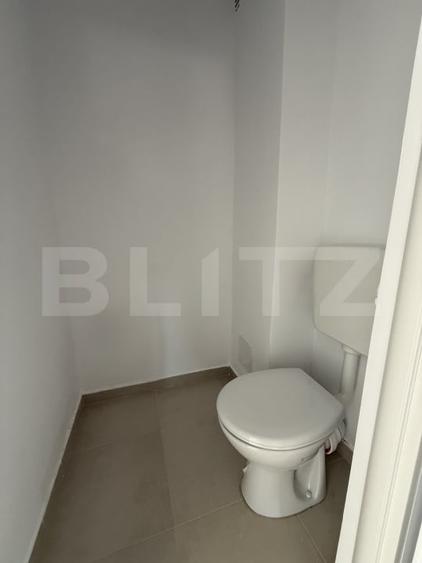 Apartament cu 4 camere decomandat în Semicentral