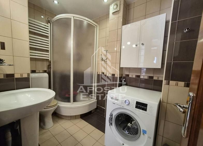 Apartament cu 3 camere decomandat, mobilat în Aurel Vlaicu