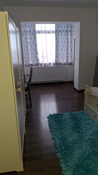 Apartament cu 3 camere decomandat în Țânțăreni