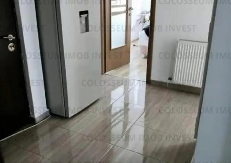Apartament cu 3 camere decomandat, mobilat în Tractorul