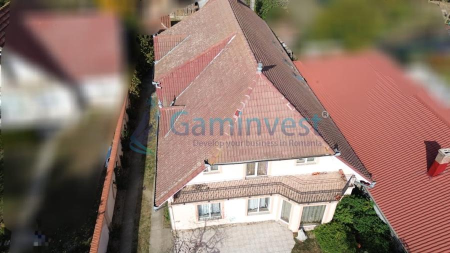 Casă individuală cu 15 camere cu Teren 2796 Mp în Sântandrei