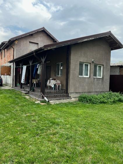 Casă individuală cu 5 camere cu Teren 690 Mp în Slobozia Moară