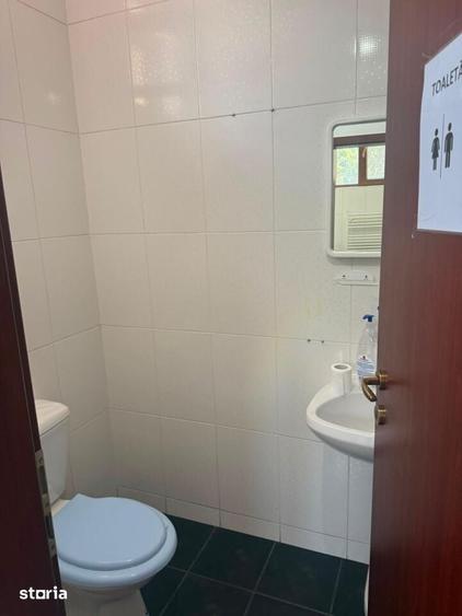 Spațiu comercial, de 90 mp, în Titan