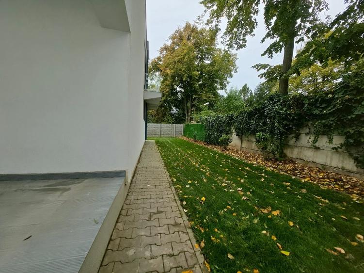 Casă individuală cu 5 camere cu Canalizare în Corbeanca