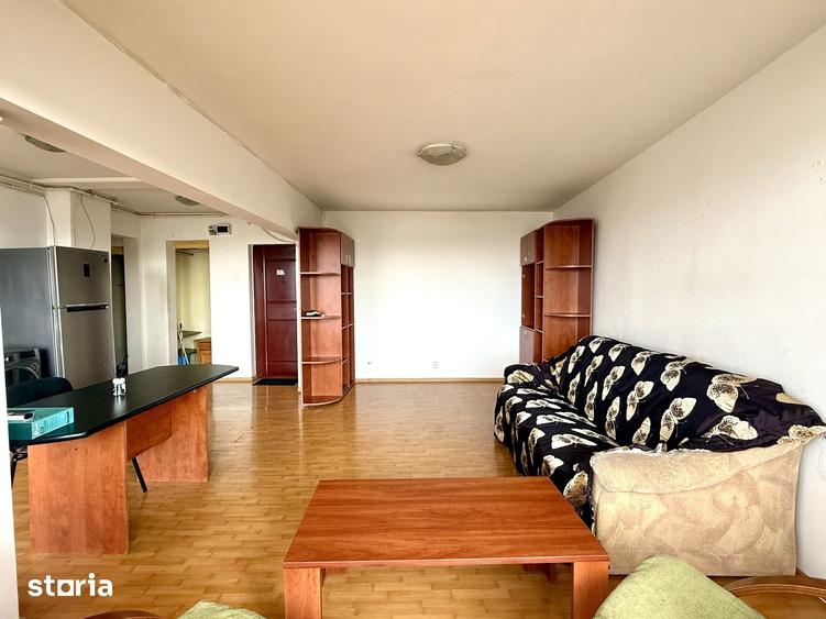 Apartament cu 3 camere decomandat în Gara de Nord