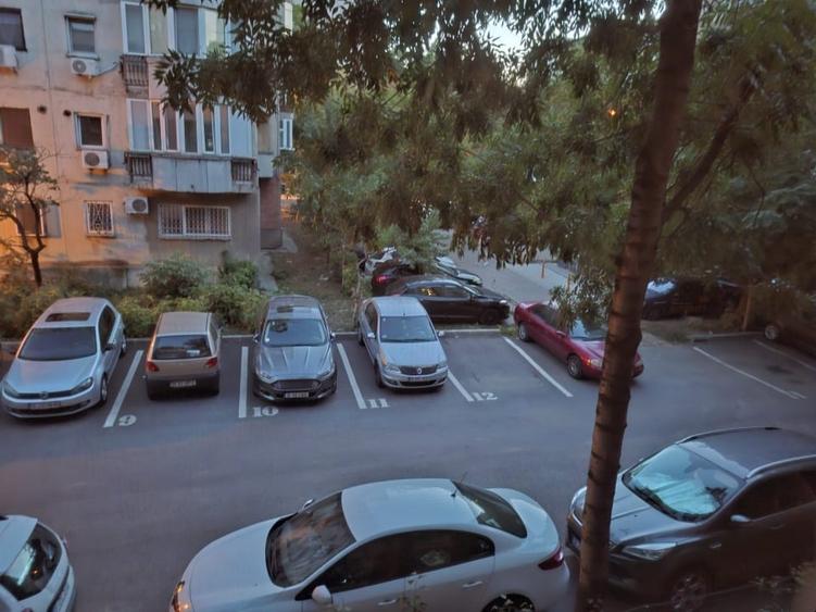 Apartament cu 3 camere decomandat, mobilat în Lujerului